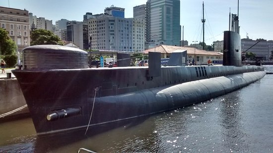 Qual a Profundidade Máxima que Chega um Submarino?